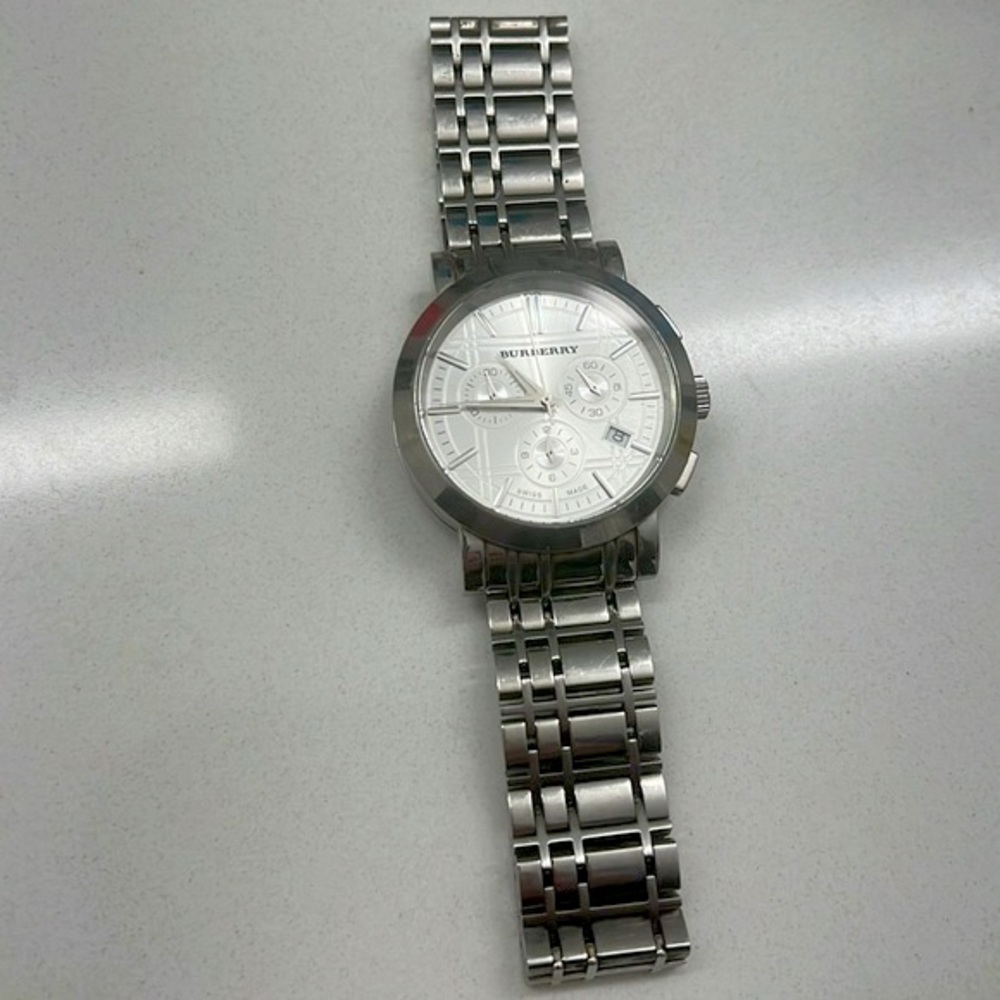 Burberry Heritage Chronograph Men's Watch Model BU1372 - Silver 40mm
